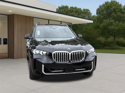 New 2026 BMW X5 xDrive40i w/ Premium Package image 5