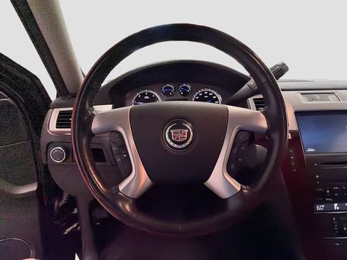 Used 2010 Cadillac Escalade Premium AWD/4WD image 11