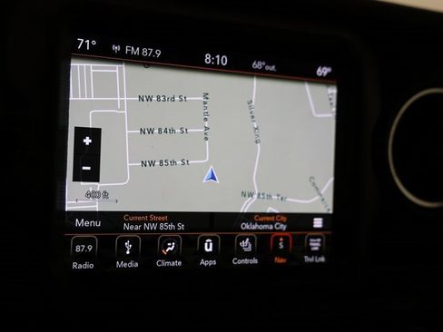 Used 2018 Jeep Wrangler Unlimited Sahara image 9