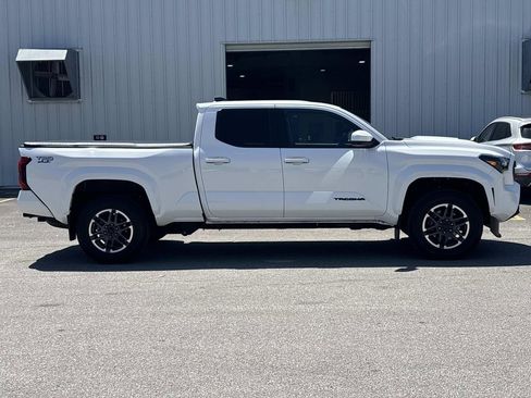 Used 2024 Toyota Tacoma TRD Sport RWD image 6