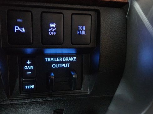 Used 2016 Toyota Tundra 1794 Edition image 34