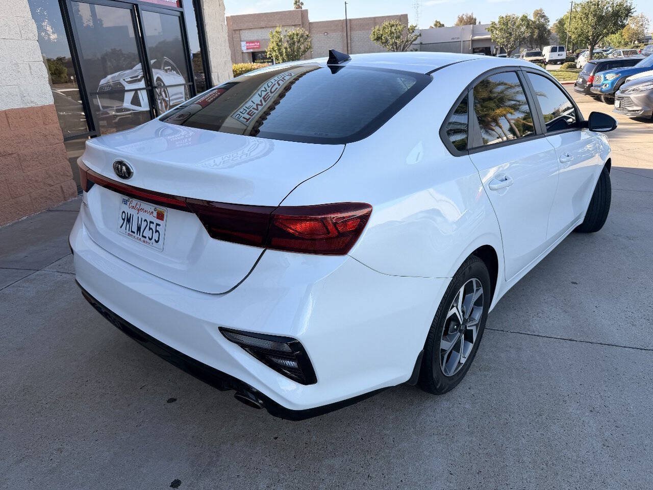 Used 2021 Kia Forte LXS FWD image 9