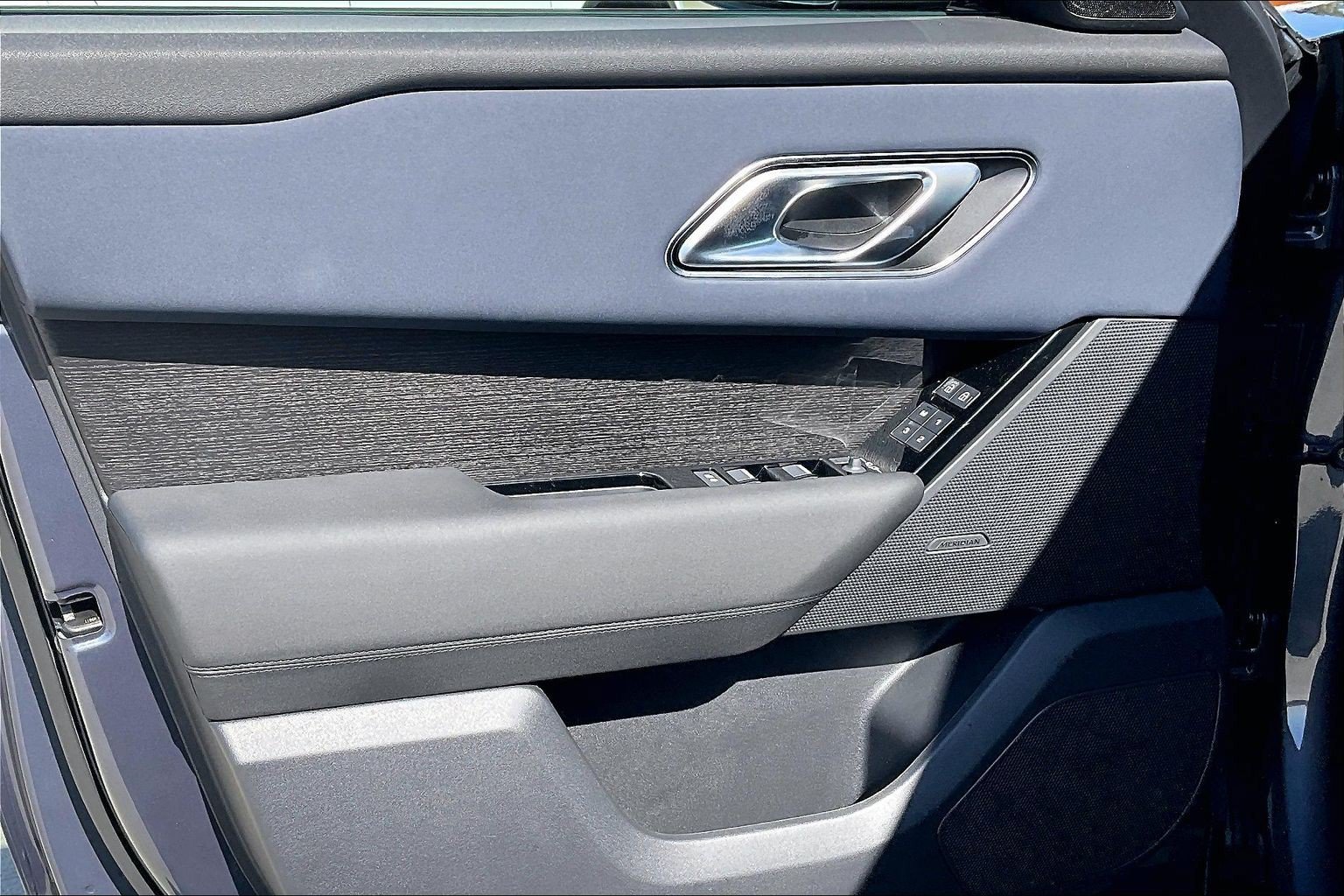 New 2026 Land Rover Range Rover Velar S AWD/4WD image 14