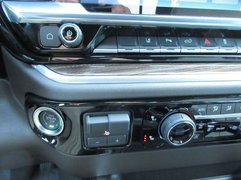 New 2026 Chevrolet Silverado 2500 LT w/ All Star Edition AWD/4WD image 32