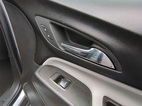 Certified 2023 Chevrolet Equinox LS image 24