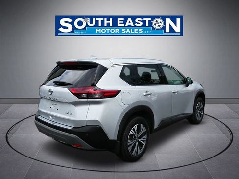 Used 2021 Nissan Rogue SV w/ Premium Package AWD/4WD image 6