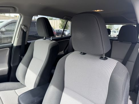 Used 2015 Toyota RAV4 LE AWD/4WD image 22