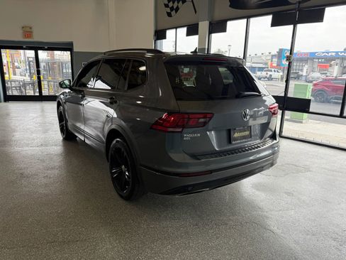 Used 2019 Volkswagen Tiguan SEL Premium R-Line FWD image 4