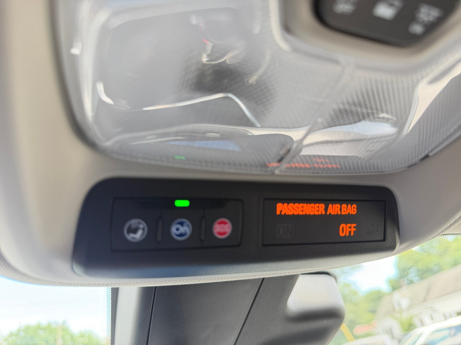 Used 2022 Buick Encore GX Select w/ Sport Touring Package AWD/4WD image 31
