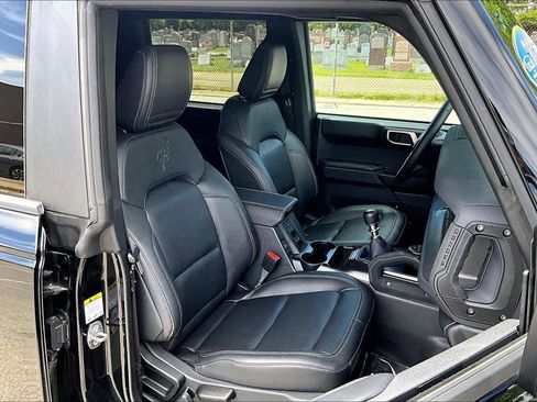Used 2025 Ford Bronco Badlands w/ Sasquatch Package AWD/4WD image 7