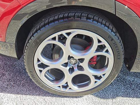 Used 2024 Alfa Romeo Tonale Veloce image 5