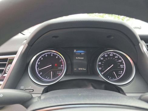 Used 2018 Toyota Camry LE FWD image 7