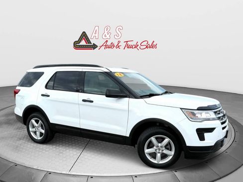 Used 2018 Ford Explorer 4WD w/ Class II Trailer Tow Package image 1