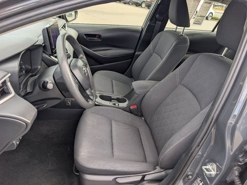 Used 2024 Toyota Corolla LE FWD image 2
