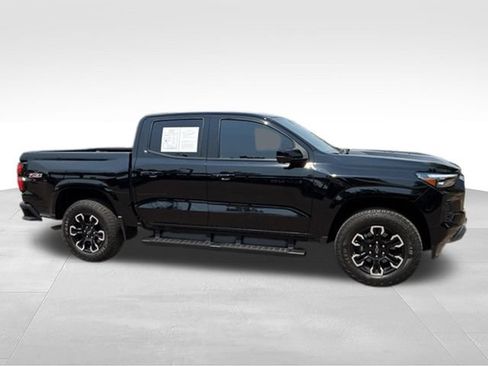 Used 2024 Chevrolet Colorado Z71 w/ Z71 Convenience Package 2 AWD/4WD image 14