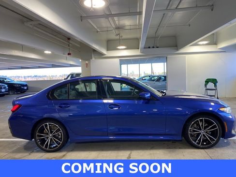 Used 2023 BMW 330i xDrive Sedan w/ M Sport Package image 5
