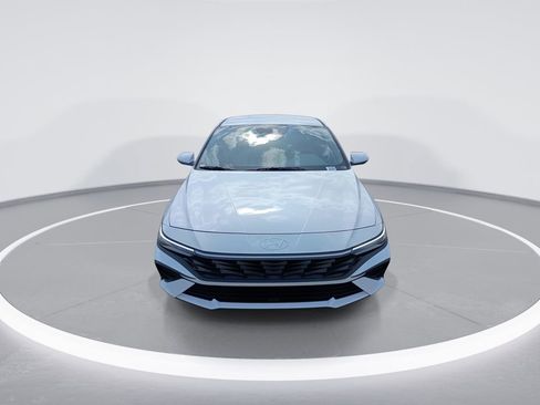 New 2026 Hyundai Elantra SE image 3
