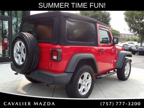Used 2018 Jeep Wrangler Sport AWD/4WD image 4