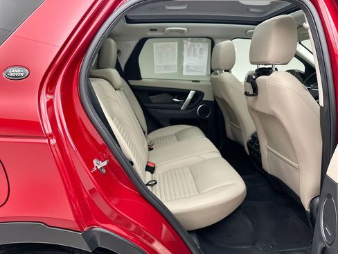 Used 2023 Land Rover Discovery Sport SE image 15