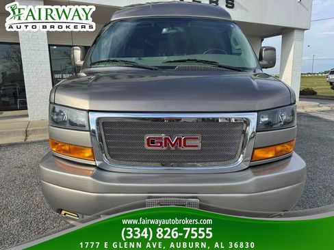 Used 2018 GMC Savana 2500 w/ Enhanced Convenience Package RWD image 3