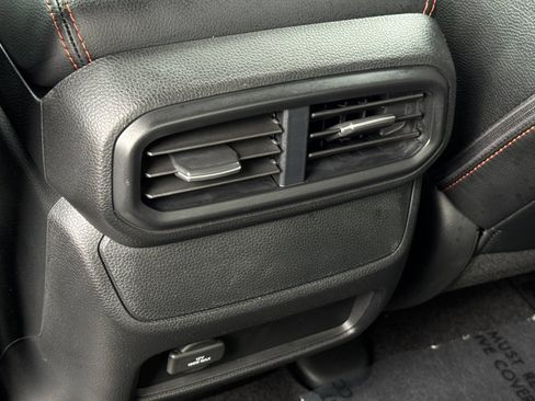 Used 2025 Honda Ridgeline TrailSport image 14