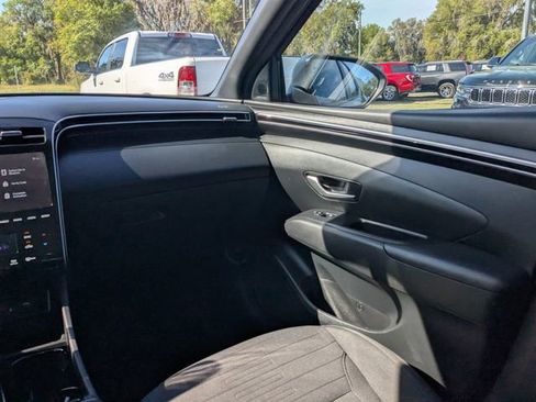 Used 2023 Hyundai Santa Cruz SEL Premium image 13