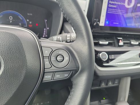 Used 2024 Toyota Corolla Cross AWD Hybrid image 22