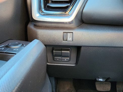 New 2026 GMC Canyon Elevation w/ Convenience Package image 18