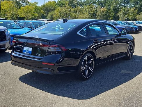 Used 2025 Honda Accord Sport image 6
