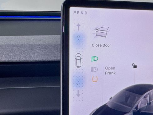 Used 2025 Tesla Model 3 Long Range image 23