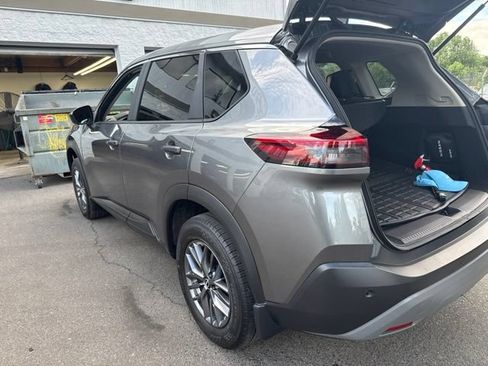 Used 2023 Nissan Rogue S AWD/4WD image 3