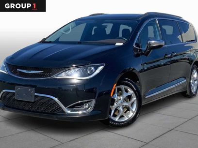 Used 2017 Chrysler Pacifica Limited