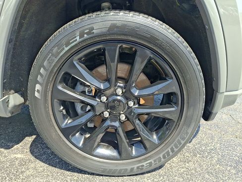 Used 2021 Jeep Grand Cherokee Laredo X AWD/4WD image 8