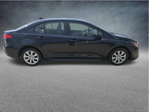 Used 2021 Toyota Corolla LE FWD image 10