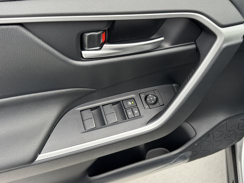 New 2025 Toyota RAV4 XLE image 18
