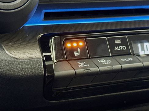 Used 2024 Toyota Prius XLE AWD/4WD image 22