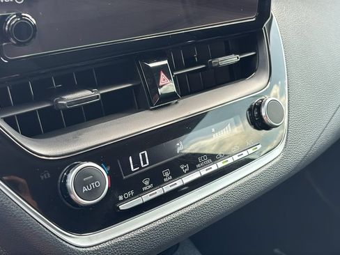 Used 2024 Toyota Corolla LE FWD image 19