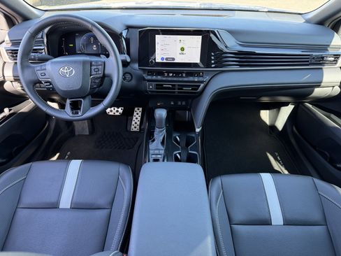 Used 2025 Toyota Camry SE w/ Convenience Package image 22