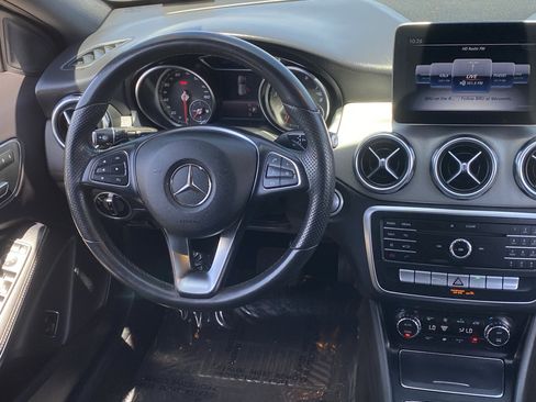 Used 2020 Mercedes-Benz GLA 250 image 12