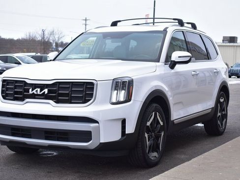 Used 2023 Kia Telluride S w/ S Sunroof Package image 12