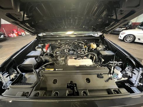 Used 2025 Toyota 4Runner SR5 image 31