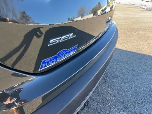 Used 2023 Ford Edge SEL w/ Convenience Package AWD/4WD image 8