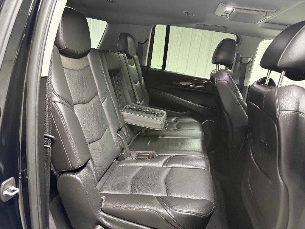 Used 2018 Cadillac Escalade ESV Premium Luxury AWD/4WD image 45