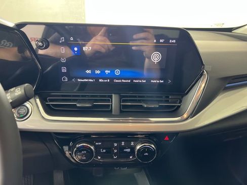 New 2026 Chevrolet Trax LT FWD image 17