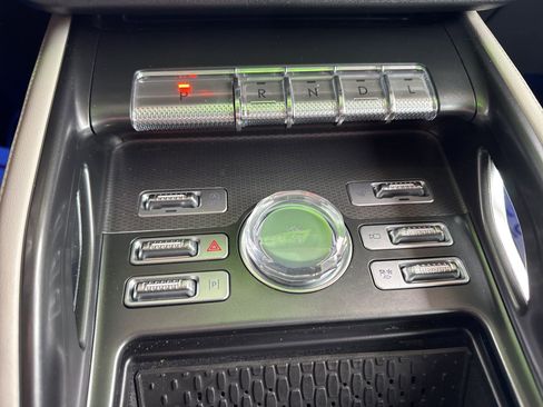 Used 2025 Lincoln Nautilus Premier image 28