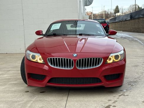 Used 2011 BMW Z4 sDrive35i image 2