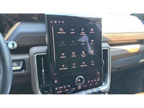 Used 2025 GMC Yukon Denali Ultimate AWD/4WD image 19