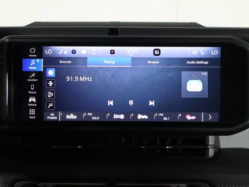 Used 2025 Jeep Wrangler Unlimited Sahara w/ Safety Group image 27