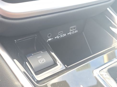 New 2025 Subaru Outback Touring XT image 25