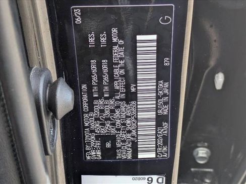 Used 2023 Lexus GX 460 Premium image 25